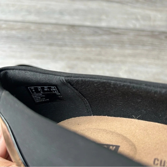 Clarks Women's Flores Poppy Pumps - Picture 13 of 14